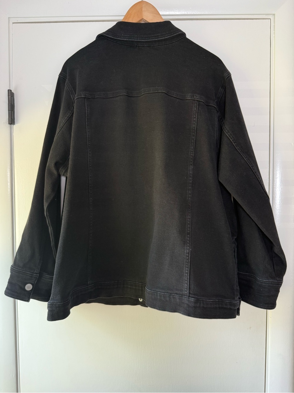 Universal Standard Black Denim Chore Jacket Minimalist Chic Longline Snap Sides - Picture 6 of 12